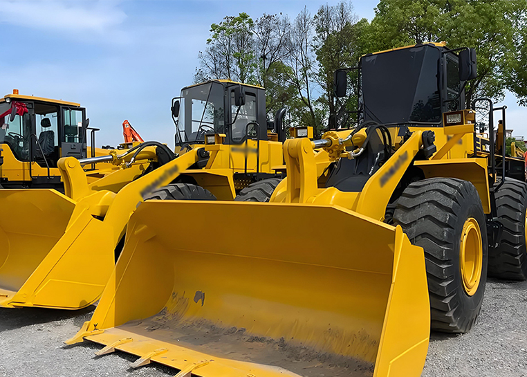 Are Loaders and wheel loaders the same?