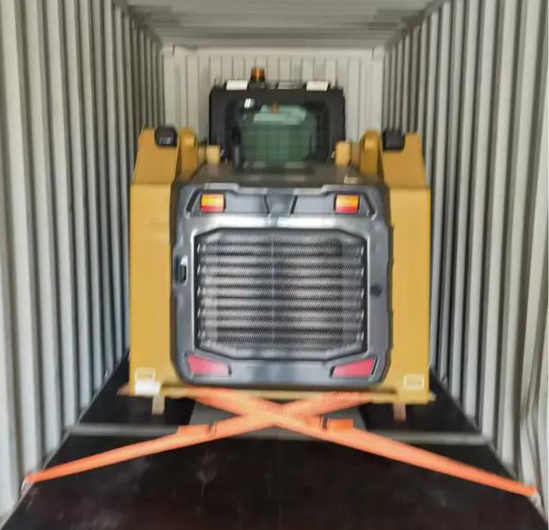 XCMG skid steer loader XC7-SR10 shipped to Mexico